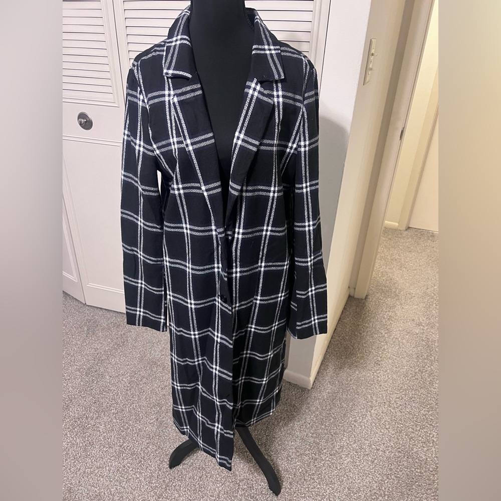 Haute Monde Black and White Plaid Coat🤍🖤